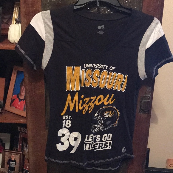 Mizzou v neck T-Shirt - Picture 1 of 4